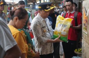 Pastikan Harga Beras dan Pasokan Aman, Pj Bupati Jepara Sidak ke Pasar Pastikan Harga Beras dan Pasokan Aman, Pj Bupati Jepara Sidak ke Pasar