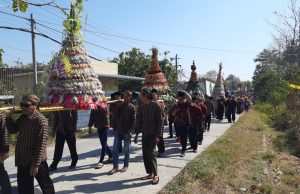 Peringati Haul Ki Ageng Singoprono, Warga Desa Nglembu Gelar Kirab BudayaPeringati Haul Ki Ageng Singoprono, Warga Desa Nglembu Gelar Kirab Budaya Peringati Haul Ki Ageng Singoprono, Warga Desa Nglembu Gelar Kirab Budaya