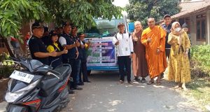Kerjasama dengan LKK-BPD, Warga Budhayana Indonesia Droping 40 Tangki Air Bersih Kerjasama dengan LKK-BPD, Warga Budhayana Indonesia Droping 40 Tangki Air Bersih