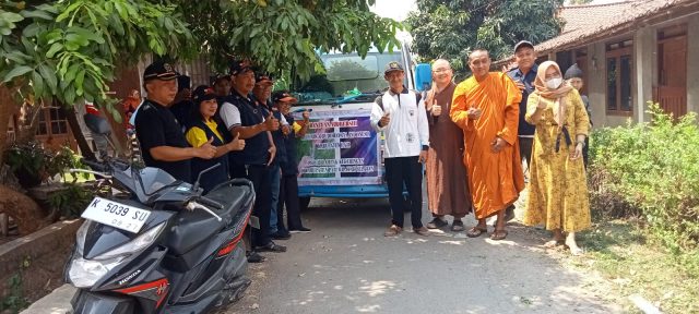 Kerjasama dengan LKK-BPD, Warga Budhayana Indonesia Droping 40 Tangki Air Bersih