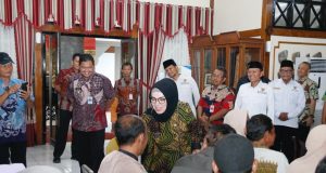 76 Warga Kurang Mampu di Sukoharjo Terima Bantua Baznas 76 Warga Kurang Mampu di Sukoharjo Terima Bantua Baznas