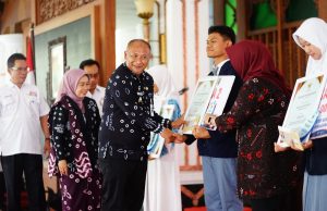 Peringati Hari Ibu, Pemkab Pati Apresiasi Penulisan Ikrar Stop Kekerasan Anak Peringati Hari Ibu, Pemkab Pati Apresiasi Penulisan Ikrar Stop Kekerasan Anak