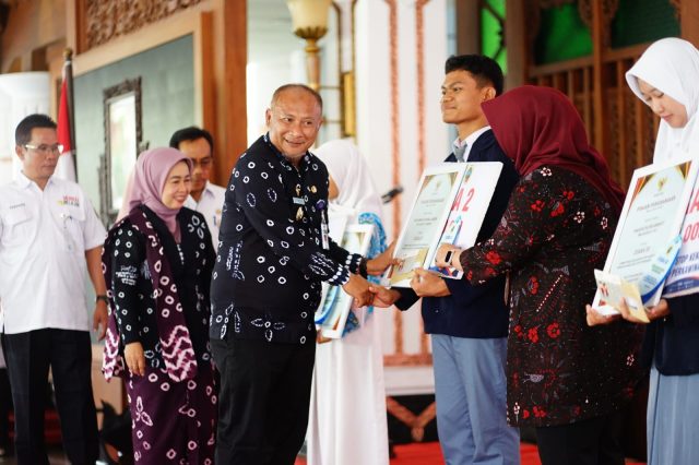 Peringati Hari Ibu, Pemkab Pati Apresiasi Penulisan Ikrar Stop Kekerasan Anak