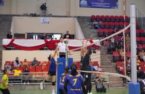 Masyarakat Sambut Antusias Turnamen Bola Voli Piala Gubernur Jateng 2024 Turnamen bola voli Piala Gubernur Jawa Tengah 2024 yang diselenggarakan di GOR Jatidiri Kota Semarang