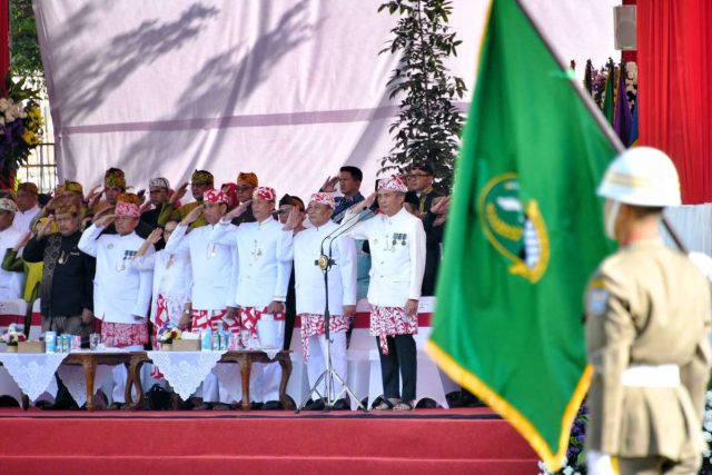 upacara Hari Jadi ke - 79 Provinsi Jawa Barat di Lapangan Gasibu, Kota Bandung