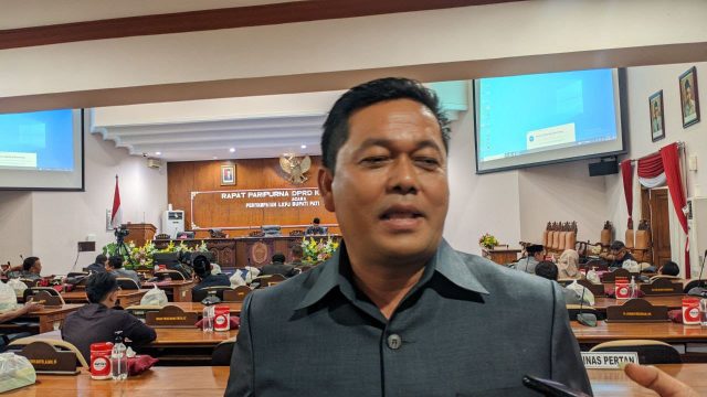 Ali Badrudin Ketua usai memimpin rapat paripurna siang tadi