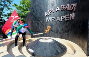 Awali Pawai Obor Peparnas Solo 2024, Pj Gubernur Lakukan Pengambilan Api Abadi Mrapen Awali Pawai Obor Peparnas Solo 2024, Pj Gubernur Lakukan Pengambilan Api Abadi Mrapen