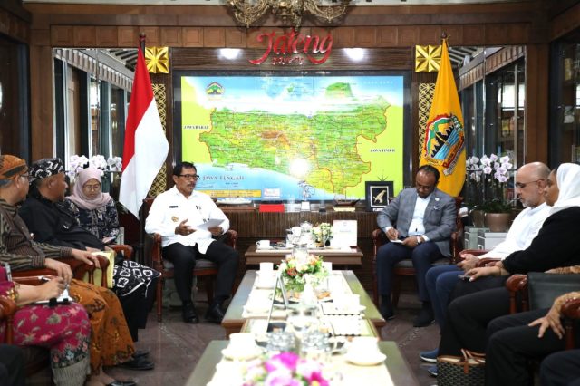 Pemerintah Provinsi Jawa Tengah dan Uni Emirat Arab menggodok rencana kerja sama pengembangan pelabuhan Tanjung Emas Semarang