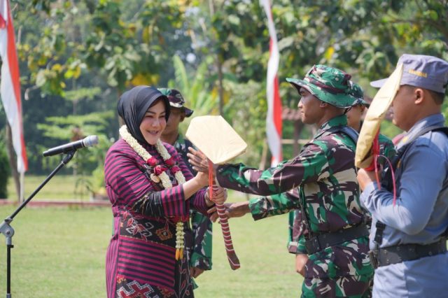 Upacara penutupan KBMKB dipimpin langsung oleh Bupati Klaten, Sri Mulyani