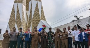 Tugu Lilin Gumilir Jadi Penanda Kota Terbaru Cilacap Tugu Lilin Gumilir Jadi Penanda Kota Terbaru Cilacap