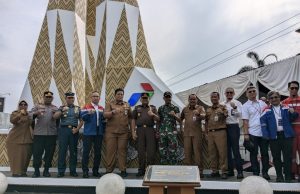 Tugu Lilin Gumilir Jadi Penanda Kota Terbaru Cilacap Tugu Lilin Gumilir Jadi Penanda Kota Terbaru Cilacap