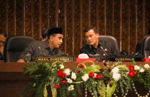 Gubernur Jateng Dorong Perbaikan Jalan Dikebut dalam Dua Pekan Gubernur Jateng Dorong Perbaikan Jalan Dikebut dalam waktu dua pekan