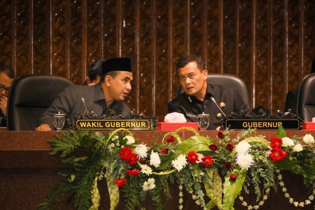 Gubernur Jateng Dorong Perbaikan Jalan Dikebut dalam Dua Pekan Gubernur Jateng Dorong Perbaikan Jalan Dikebut dalam waktu dua pekan