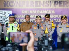 Antisipasi Kepadatan Lalu Lintas Jalan Tol, Jateng Siapkan “One Way” Lokal Kapolri Listyo Sigit Prabowo memberikan apresiasi terhadap kesiapan menghadapi arus mudik, yang dilaksanakan oleh Pos Terpadu Kalikangkung