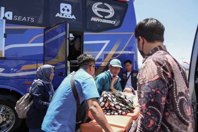 Wagub Taj Yasin Sigap Fasilitasi Pemudik Hidrosefalus, Siapkan Pengantaran Sampai Rumah