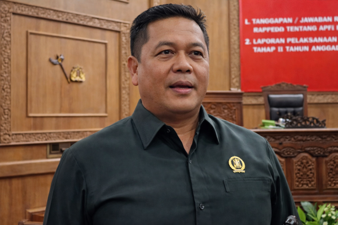 DPRD Pati Siapkan Aturan Ketat Pariwisata, Usaha Karaoke Jadi Sorotan Utama Ali Badrudin, Ketua DPRD Kabupaten Pati.