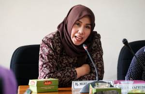 Minim Minat Baca, DPRD Pati Usulkan Taman Literasi di Desa-desa Anggota Komisi C DPRD Kab. Pati, Muntamah
