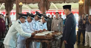 Empat Petinggi PAW di Jepara Dilantik Empat petinggi (kepala desa) hasil Pergantian Antarwaktu (PAW) di Jepara resmi dilantik di Pendapa Kartini