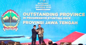 Progresif Tangani Stunting, Ahmad Luthfi Raih National Governance Award Gubernur Jawa Tengah Ahmad Luthfi menerima penghargaan National Governance Award 2026.