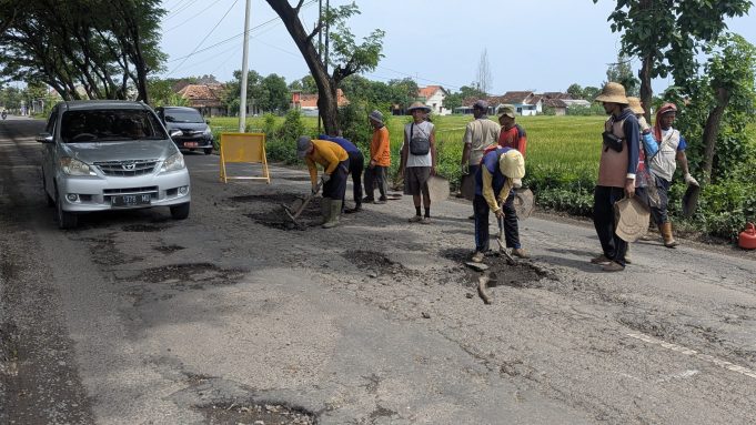 Hingga April 2026, Pemkab Rembang Tangani 11 Ruas Jalan