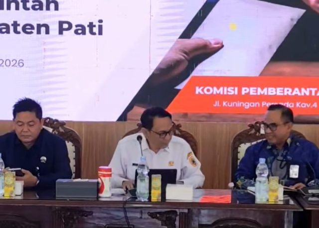 Ketua DPRD Pati saat menghadiri sosialisasi pencegahan korupsi oleh KPK di pendopo kabupaten