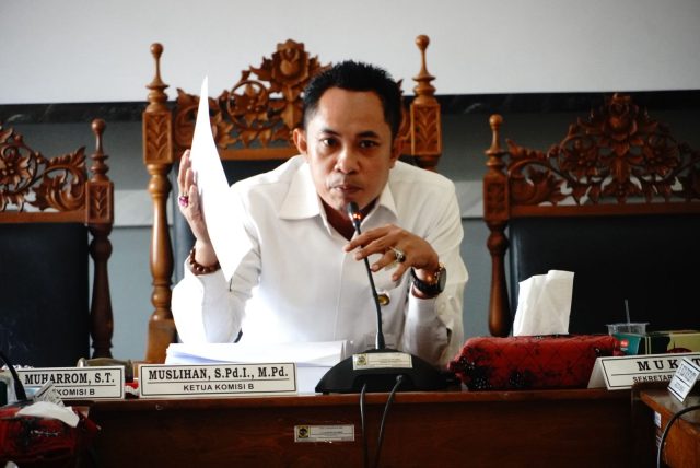 Ketua Komisi B DPRD Kab. Pati, Muslihan, S.Pd.I, M.Pd Ketua Komisi B DPRD Kab. Pati, Muslihan, S.Pd.I, M.Pd