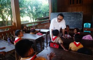 Sekolah Rusak, Pemkab Pati Gerak Cepat Pelaksana Tugas (Plt) Bupati Pati, Risma Ardhi Chandra.