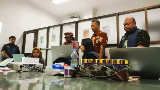 Tinjau TKA, Bupati Dorong Peningkatan Kemampuan Siswa