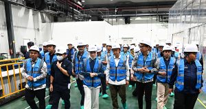 Komisi XII Dorong Pabrik Baterai CATIB Serap Tenaga Kerja Lokal dan Terapkan Industri Hijau Wakil Ketua Komisi XII DPR RI Putri Zulkifli Hasan dalam Kunjungan Kerja Komisi XII ke Karawang Jawa Barat, Rabu (15/4/2026). Foto : Rni/Andri