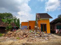 Mantan Istri Dilamar Pria Lain, Pria di Pati Nekat Robohkan Rumah Pakai Ekskavator