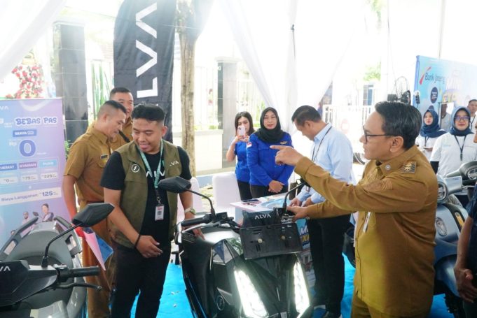 Chandra Hadiri Pembukaan Mini Expo Bank Jateng