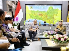 Tingkatkan Kualitas, Pemprov Jateng Buka Peluang ASN Kuliah S2 di Nanyang Technological University Gubernur Jawa Tengah Ahmad Luthfi menerima kunjungan Senior Advisor Nanyang Technological University, Maliki Osman, di Kantor Gubernur