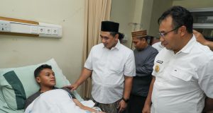 Sambangi ke Rumah Sakit, Taj Yasin Pulihkan Senyum Siswa Korban Sekolah Roboh di Sragen Wakil Gubernur Jawa Tengah, Taj Yasin Maimoen