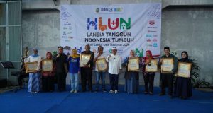 Apresiasi Inovasi Pelayanan Sosial, Dinsos Jabar Serahkan Penghargaan Sayembara Penanganan ODGJ Terbaik 2026 pada Momentum HLUN Apresiasi Inovasi Pelayanan Sosial, Dinsos Jabar Serahkan Penghargaan Sayembara Penanganan ODGJ Terbaik 2026 pada Momentum HLUN