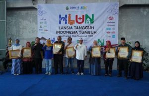 Apresiasi Inovasi Pelayanan Sosial, Dinsos Jabar Serahkan Penghargaan Sayembara Penanganan ODGJ Terbaik 2026 pada Momentum HLUN Apresiasi Inovasi Pelayanan Sosial, Dinsos Jabar Serahkan Penghargaan Sayembara Penanganan ODGJ Terbaik 2026 pada Momentum HLUN