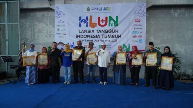 Apresiasi Inovasi Pelayanan Sosial, Dinsos Jabar Serahkan Penghargaan Sayembara Penanganan ODGJ Terbaik 2026 pada Momentum HLUN Apresiasi Inovasi Pelayanan Sosial, Dinsos Jabar Serahkan Penghargaan Sayembara Penanganan ODGJ Terbaik 2026 pada Momentum HLUN