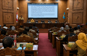 Jawab Pandangan Fraksi, Plt Bupati Pati Pastikan Evaluasi Pengelolaan APBD 2025
