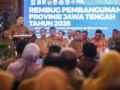 Manfaatkan Lahan Rob, Ahmad Luthfi Telepon Menteri Kelautan dan Perikanan Minta Dukungan Nila Salin Gubernur Jawa Tengah Ahmad Luthfi, di acara Rembug Pembangunan Provinsi Jawa Tengah 2026, di Pendopo Kota Tegal