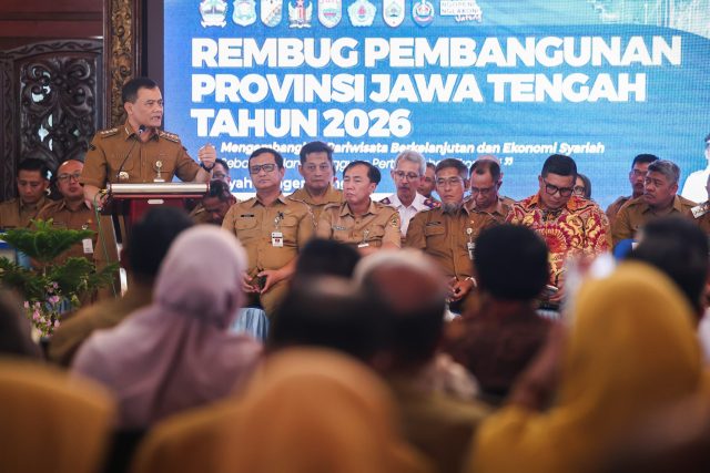 Gubernur Jawa Tengah Ahmad Luthfi, di acara Rembug Pembangunan Provinsi Jawa Tengah 2026, di Pendopo Kota Tegal