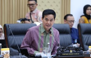 Komisi VI Minta Rekrutmen Pengelola Koperasi Merah Putih Libatkan Warga Desa Wakil Ketua Komisi VI DPR RI Adisatrya Suryo Sulisto saat Raker di Gedung Nusantara I, Kompleks Parlemen, Senayan, Jakarta, Kamis (12/6/2026). Foto : Arifman/Andri