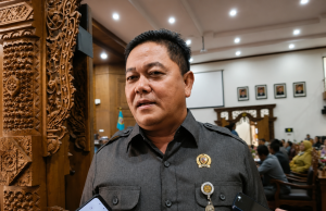 Ketua DPRD Pati Dorong Pengawasan Publik atas Proyek Perbaikan Jalan yang Sedang Berjalan Ketua DPRD Kabupaten Pati, Ali Badrudin