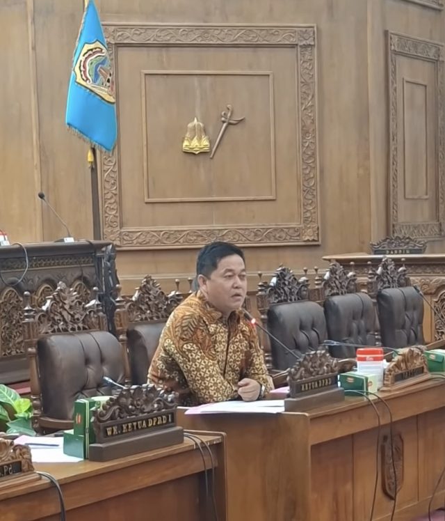 DPRD Pati Dorong Pemkab Jadikan Pandangan Fraksi Sebagai Acuan Perbaikan APBD Tahun 2026 Ketua DPRD Kabupaten Pati, Ali Badrudin