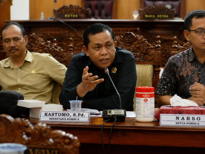 DPRD Pati Pastikan Perbaikan Jalan Godo–Kropak Masih Menunggu Pembahasan Anggaran Sekretaris Komisi A DPRD Kabupaten Pati, Kastomo