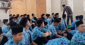 Seminar Demokrasi di Pati, Bawaslu Bekali Pemilih Pemula dengan Semangat Pengawasan