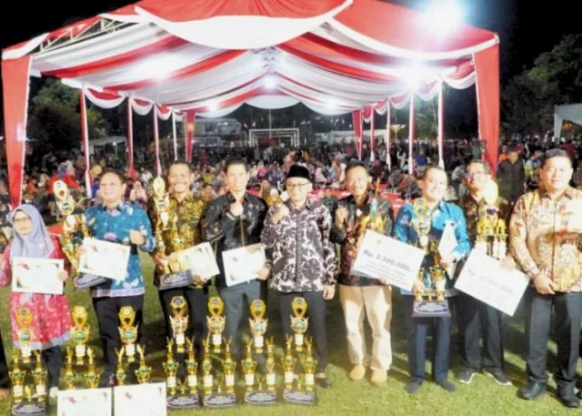 Pesta Rakyat dan Selametan Agung Festival Adhi Loka Kabupaten Pati 2026 di Alun-Alun Simpang Lima Pati, Selasa (18/8/2026) malam Pesta Rakyat dan Selametan Agung Festival Adhi Loka Kabupaten Pati 2026 di Alun-Alun Simpang Lima Pati, Selasa (18/8/2026) malam