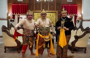 Pentaskan Wayang Orang, Teguh Bandang Soroti Regenerasi Seniman dan Budaya Pati Penampilan Wayang Orang yang di ikuti oleh Anggota DPRD Pati di Pendopo Kabupaten Pati