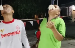 Lomba Makan Kerupuk di Kudur Jadi Ajang Pererat Kebersamaan Warga dan Kastomo Sekretaris Komisi A DPRD Kabupaten Pati, Kastomo mengikuti lomba bersama warga di Desa Kudur, Kecamatan Winong, Kabupaten Pati