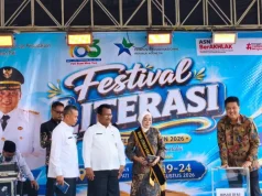 Festival Literasi Pati Jadi Pemantik Minat Baca Ribuan Pelajar Anggota Komisi A DPRD Kabupaten Pati, Danu Ikhsan Harischandra menghadiri Festival Literasi yang digelar di GOR Pesantenan Pati, Rabu (19/8/2026)