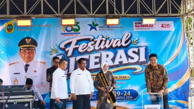 Festival Literasi Pati Jadi Pemantik Minat Baca Ribuan Pelajar Anggota Komisi A DPRD Kabupaten Pati, Danu Ikhsan Harischandra menghadiri Festival Literasi yang digelar di GOR Pesantenan Pati, Rabu (19/8/2026)