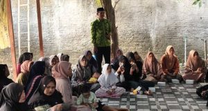 Warga Slempung Usulkan Mushola, Jalan Diaspal dan Kelompok Ternak Sapi kepada Karwito nggota Komisi A DPRD Kabupaten Pati, Karwito, bersama puluhan ibu-ibu warga Dukuh Slempung, Desa Dukuhseti, Kecamatan Dukuhseti